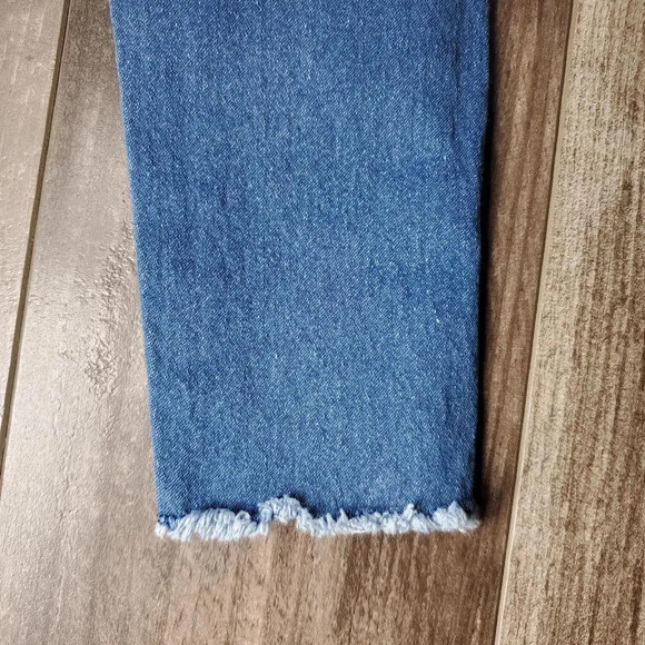 Jessica Simpson Toddler Girl Size 18m Skinny Jeans Medium Wash Blue Raw Hem - Picture 12 of 15